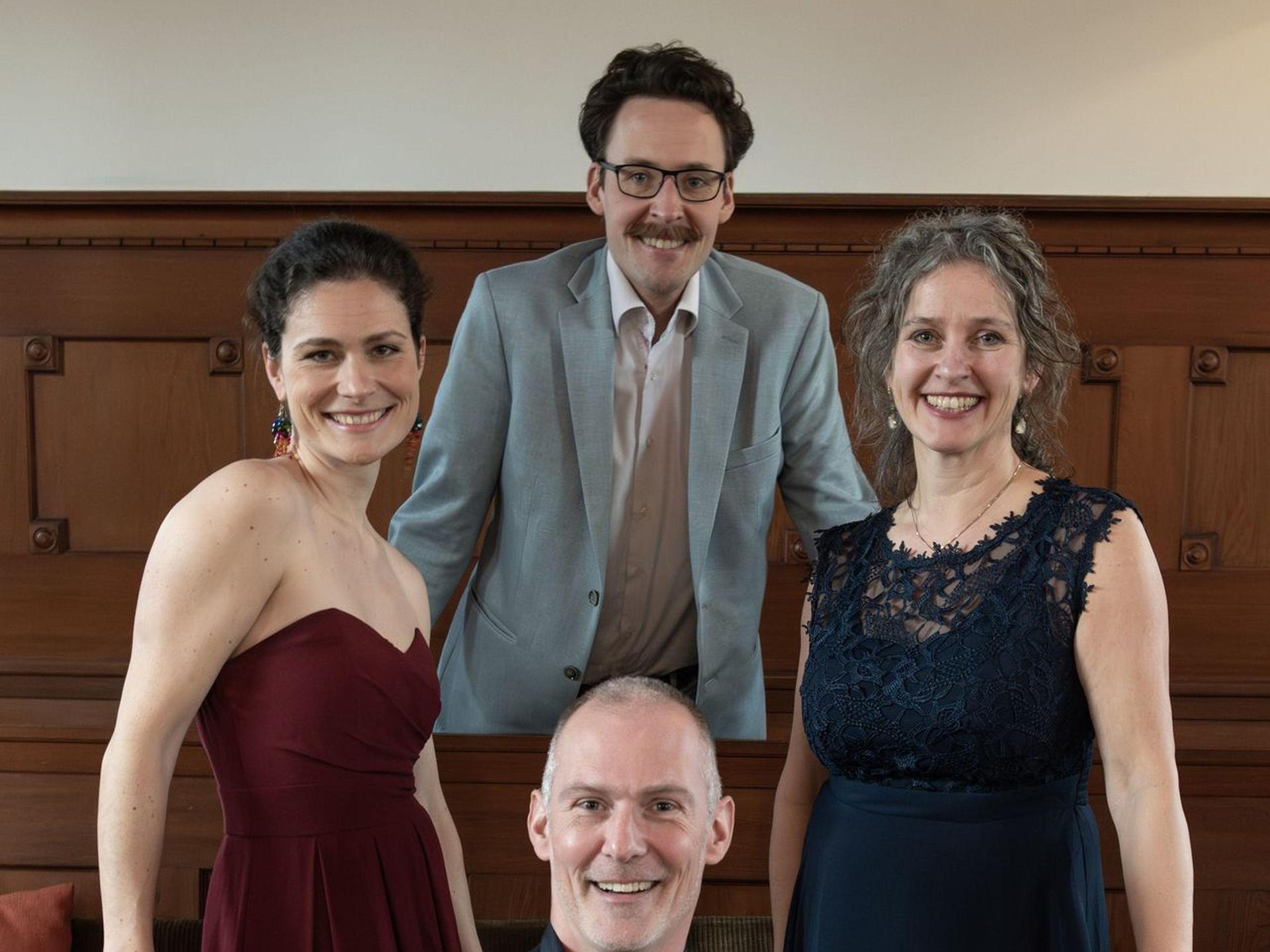 BrinCQ, Promotiefoto van kwartet BrinCQ