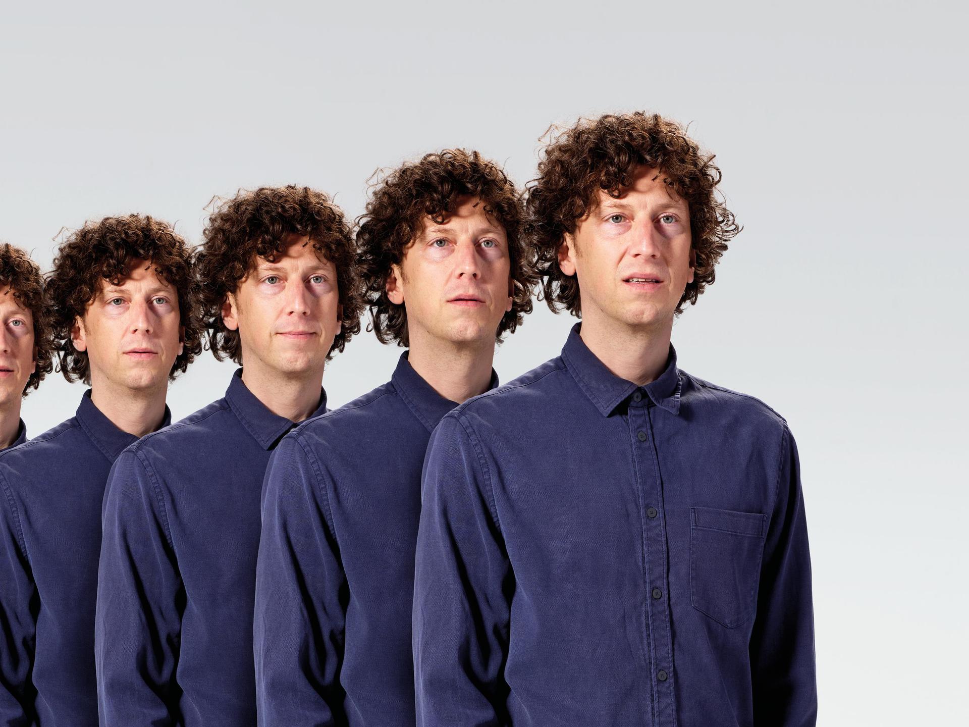 Merijn Scholten, Promotiefoto van Merijn Scholten meerdere keren achter elkaar als in een rij