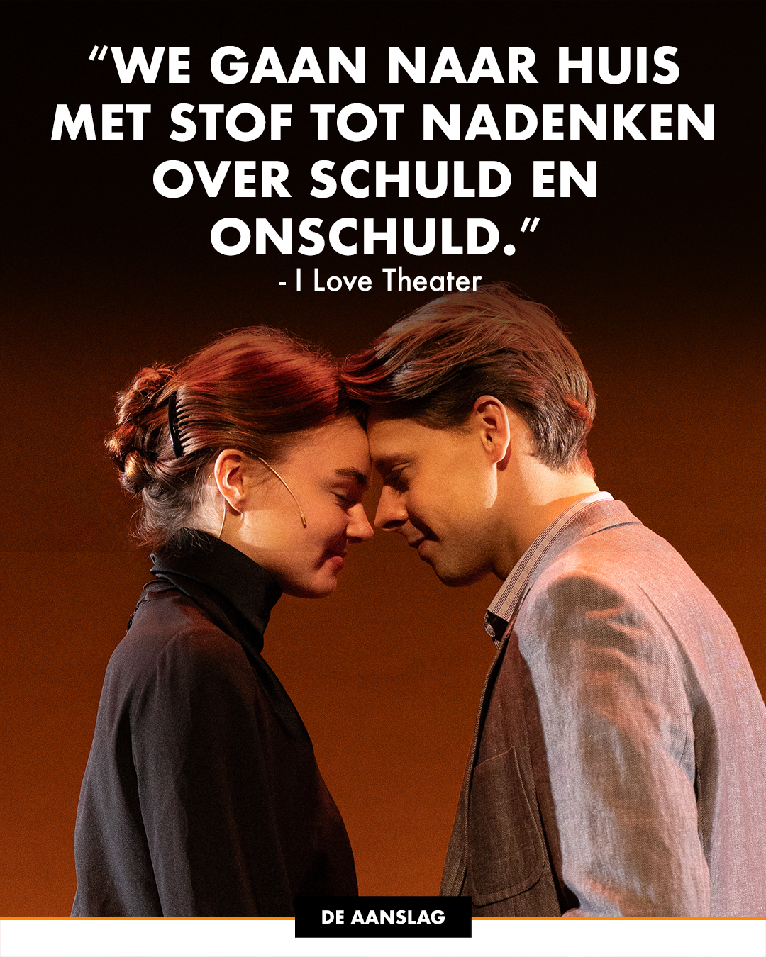 quotefoto bij de Aanslag met een recensiequote op het scènebeeld