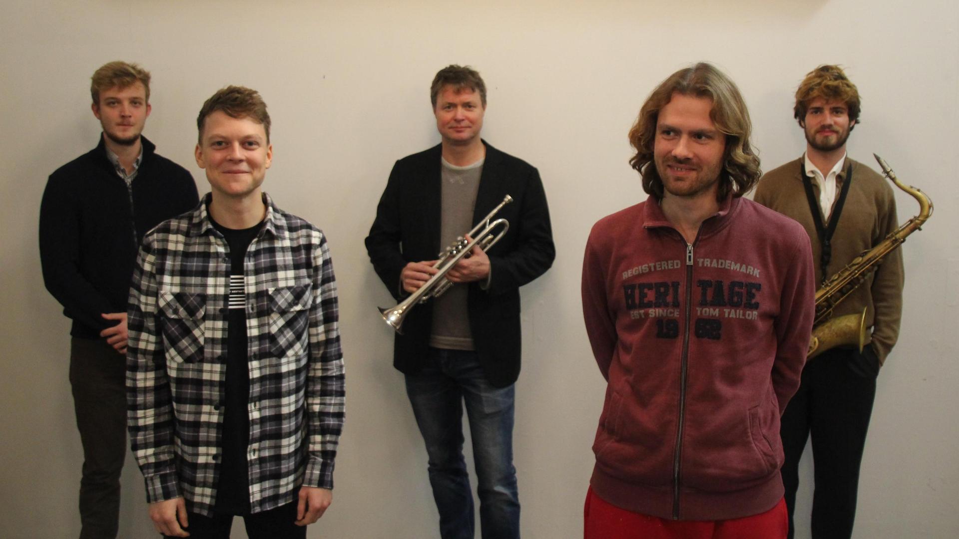 Stoep Jazz: Loet van der Lee Quintet, Promotiefoto van Loet van der Lee Quintet met alle 5 de leden erop