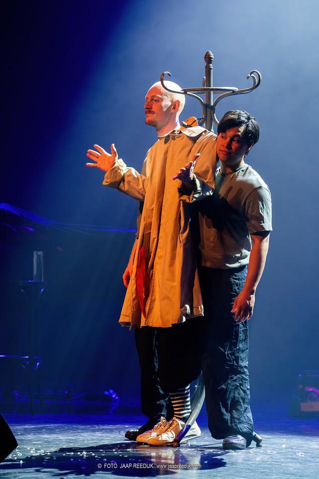 scènefoto's van Niek & Guy tijdens de seizoenspresentatie