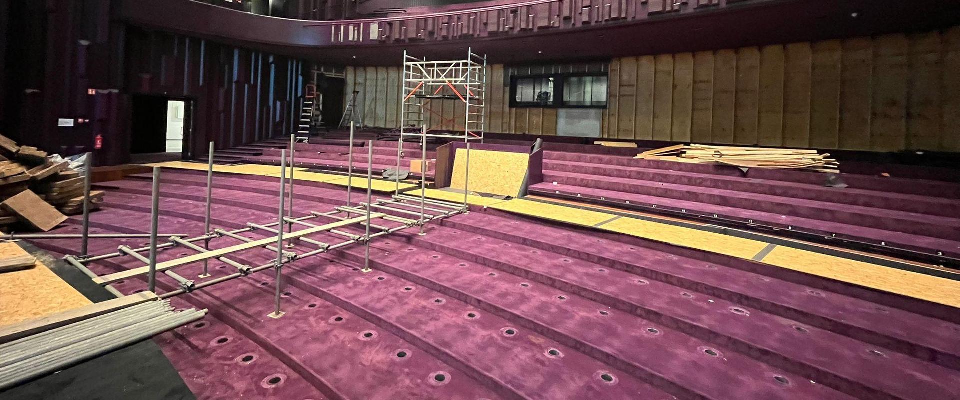 Verbouwing Theater de Stoep, Foto's van de verbouwing van onze grote zaal en foyer