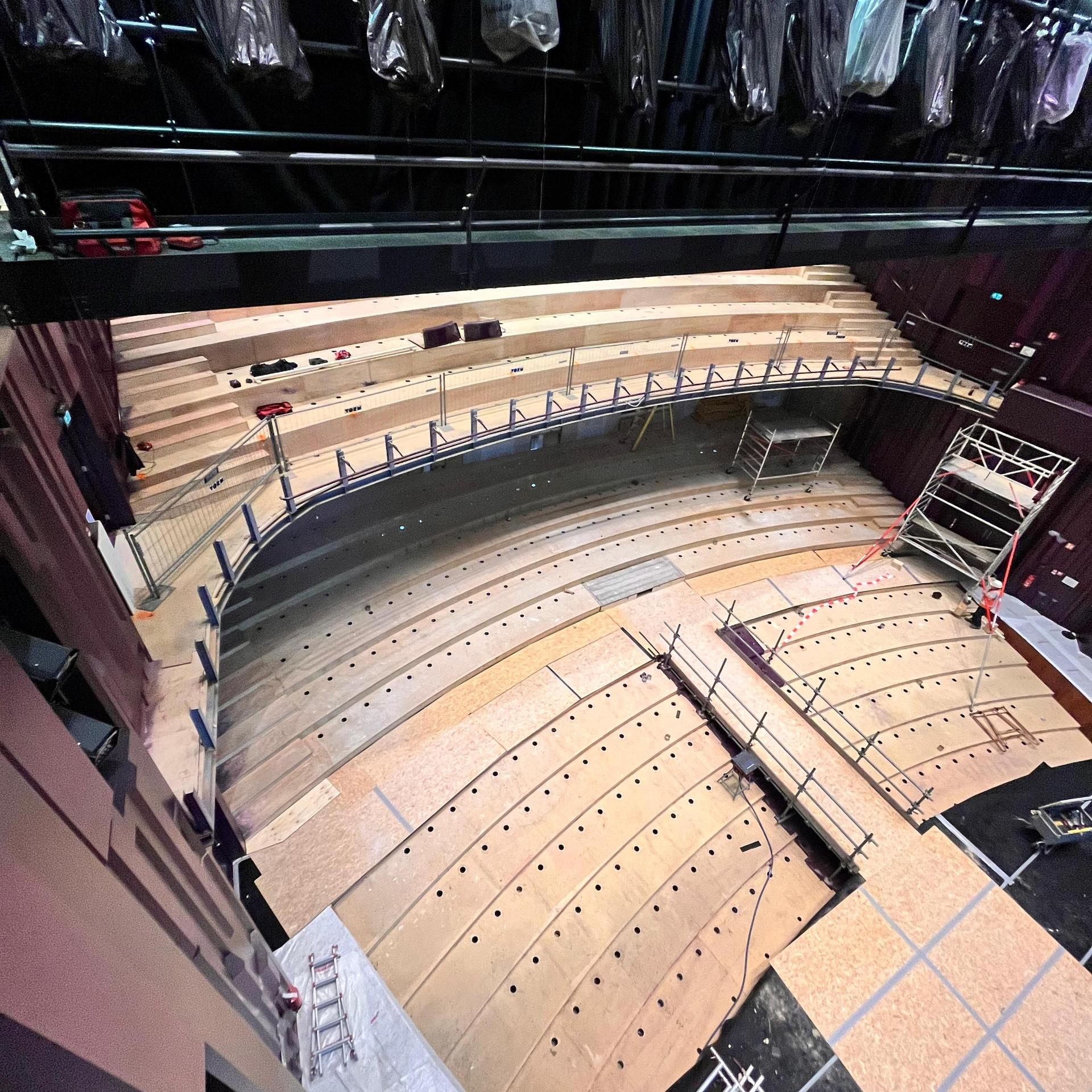 Verbouwing Theater de Stoep, Foto's van de verbouwing van de Grote Zaal en de foyer van Theater de Stoep