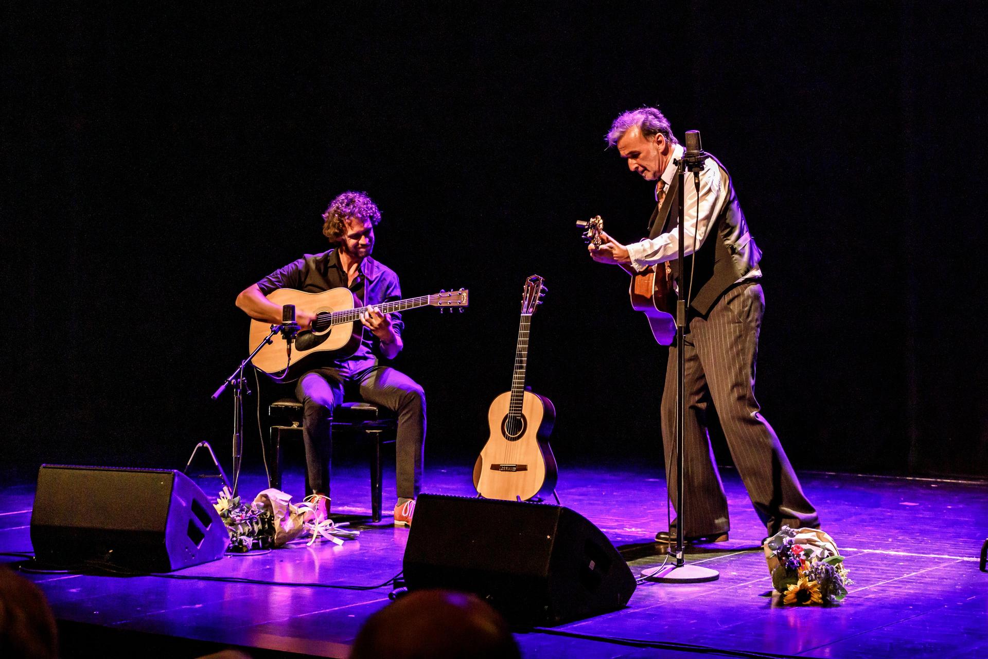 Scènefoto van Frank Cools en Florian de Schepper - Aznavour
