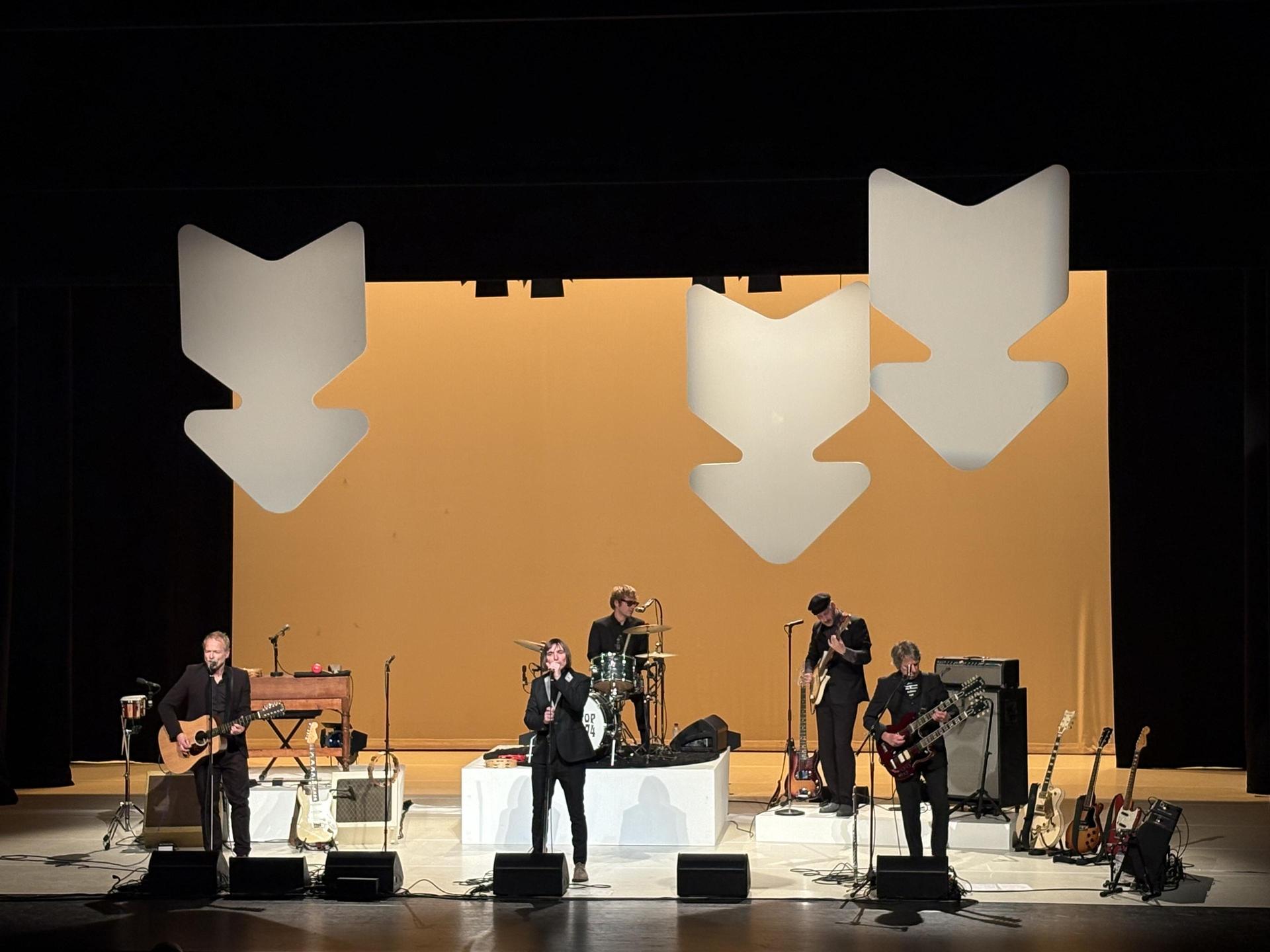 Scènebeelden van de band Timebox