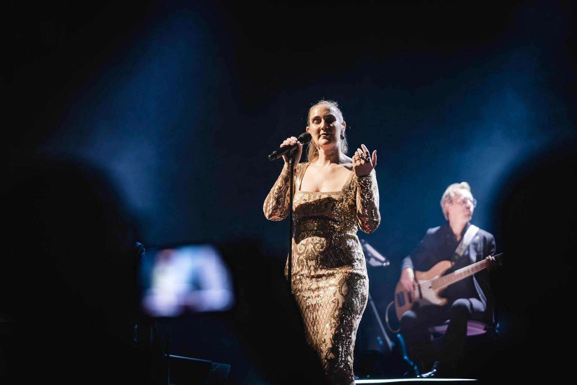 scenefoto's van The Power of Love