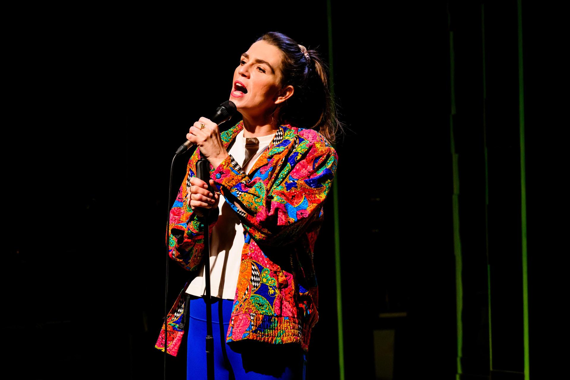 scènefoto van Louise Korthals op het podium