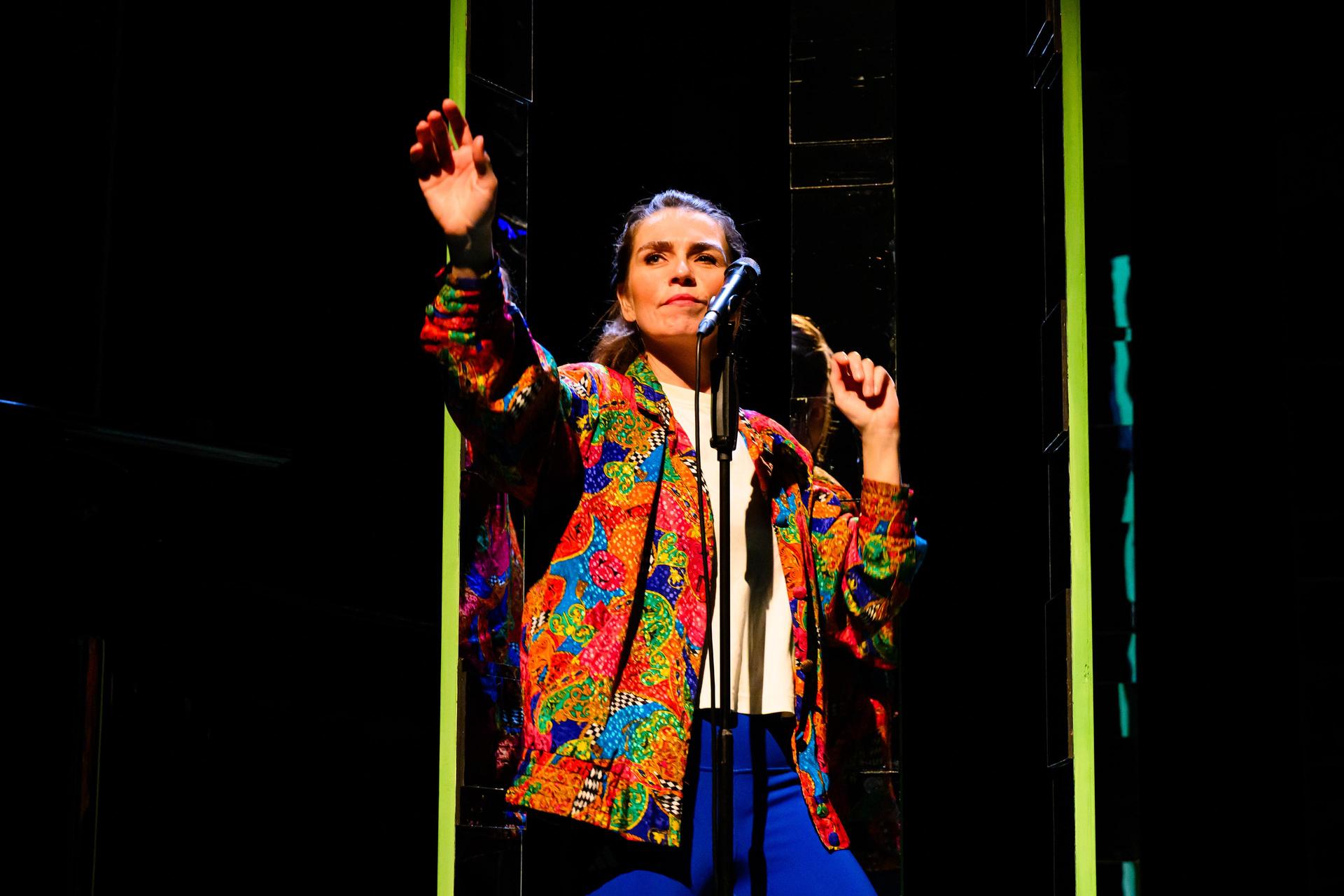 scènefoto van Louise Korthals op het podium