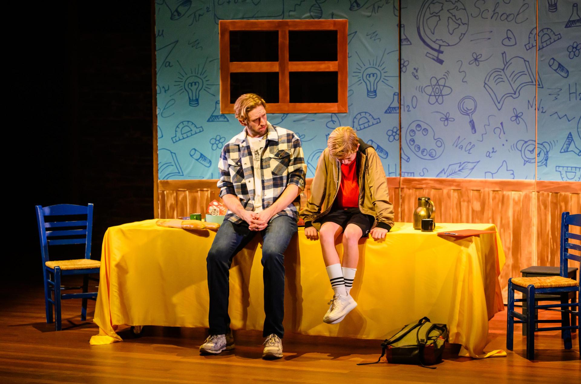 scènefoto's De Eindmusical in het theater