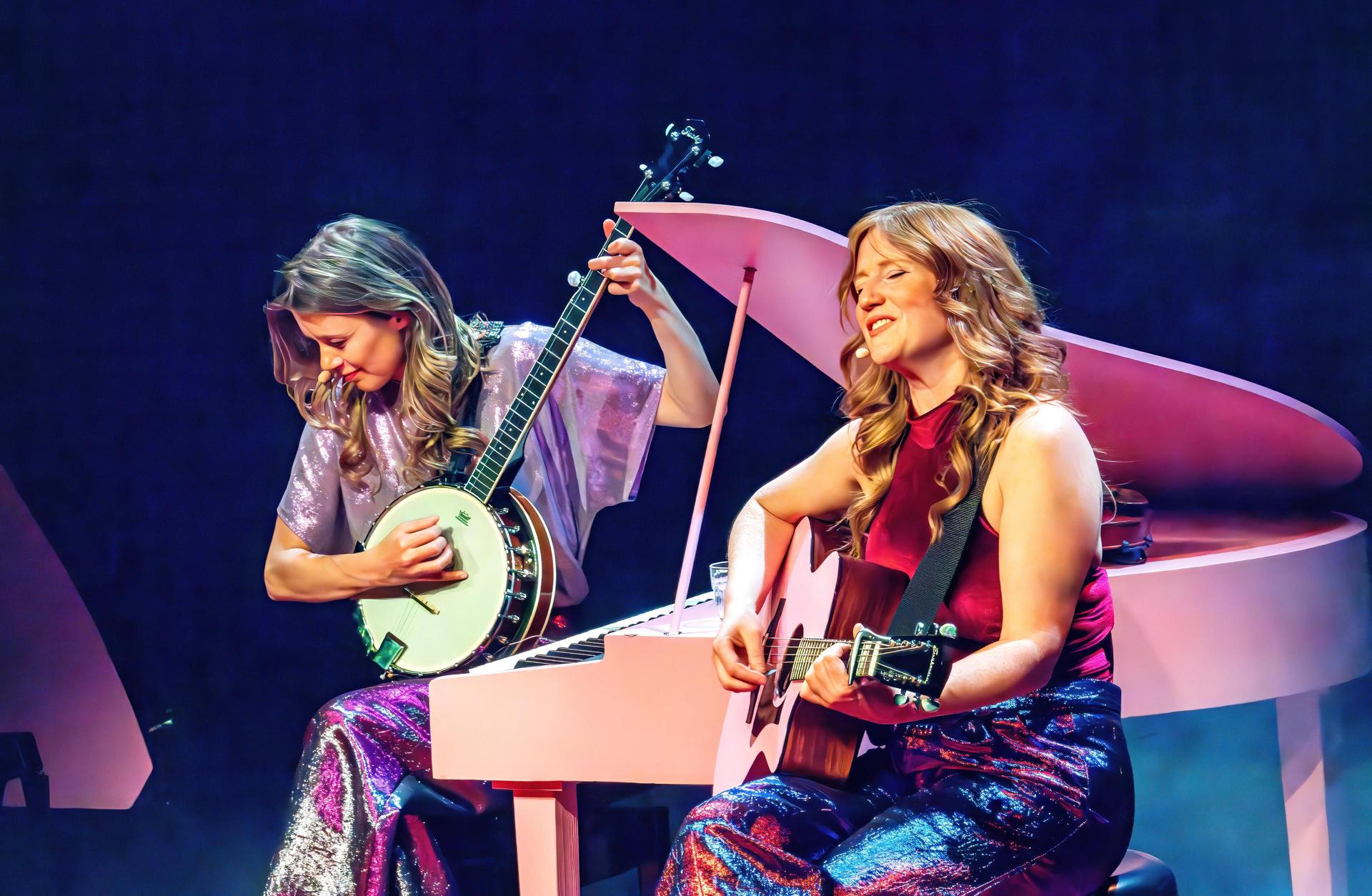 scènefoto Maartje en Kinde De Bingo Show