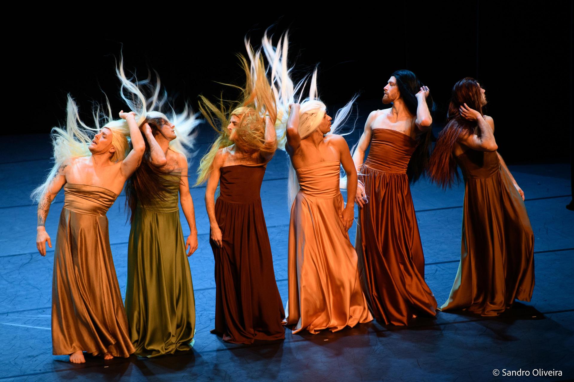 scènebeelden Chicos Mambo met Tutu