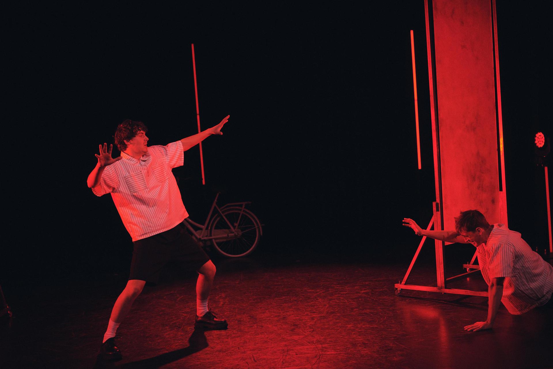 Scènefoto bij Bro's