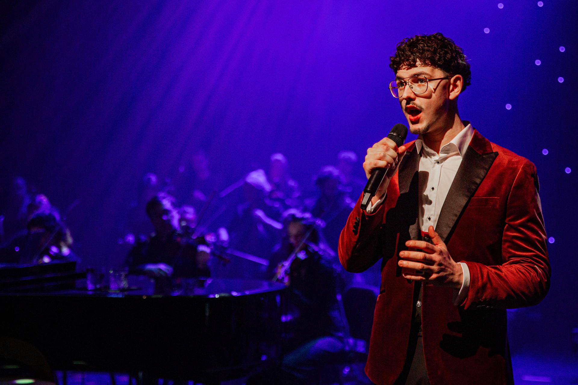 scènebeelden Woman in Love