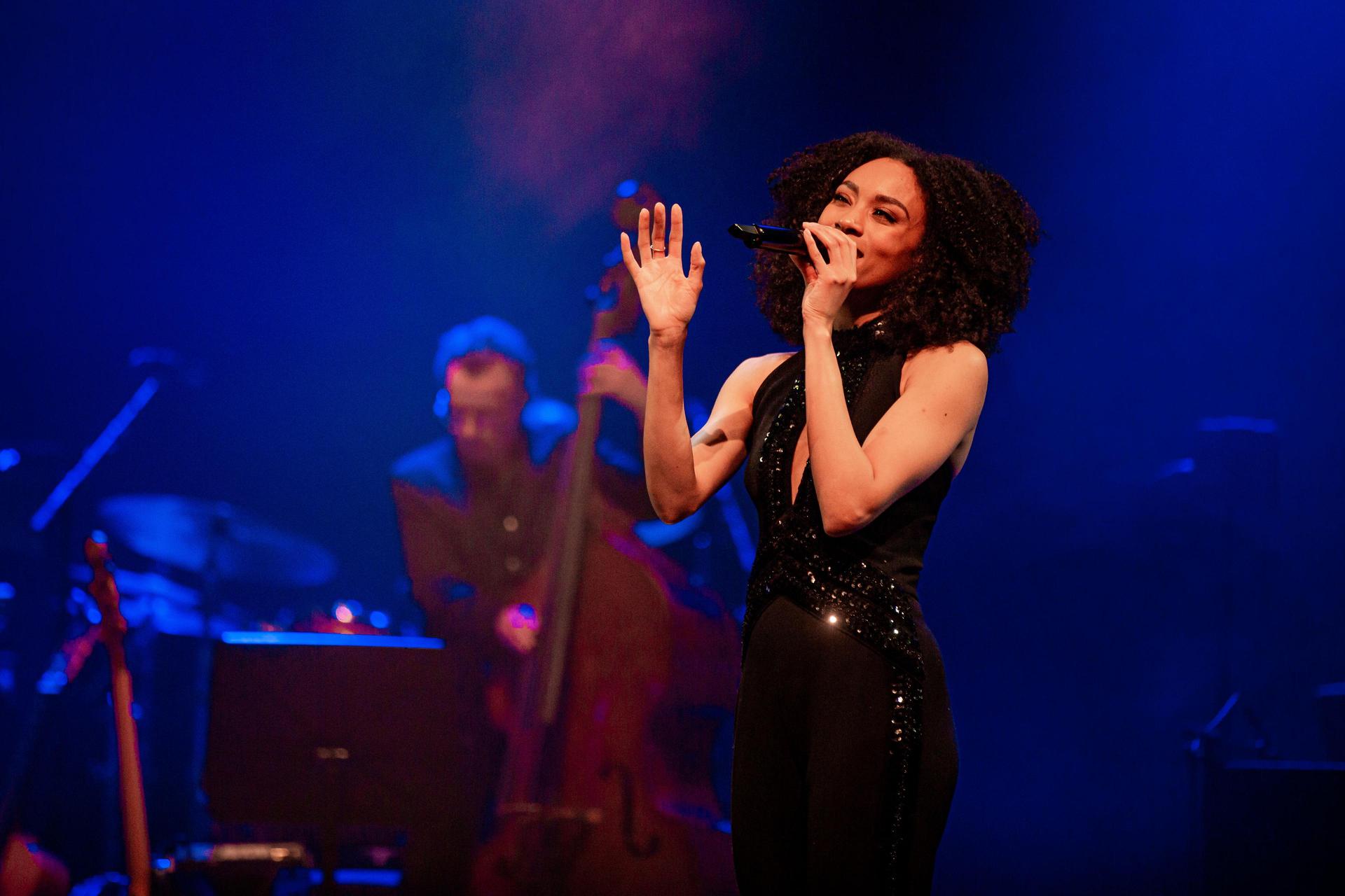 scènebeelden Woman in Love