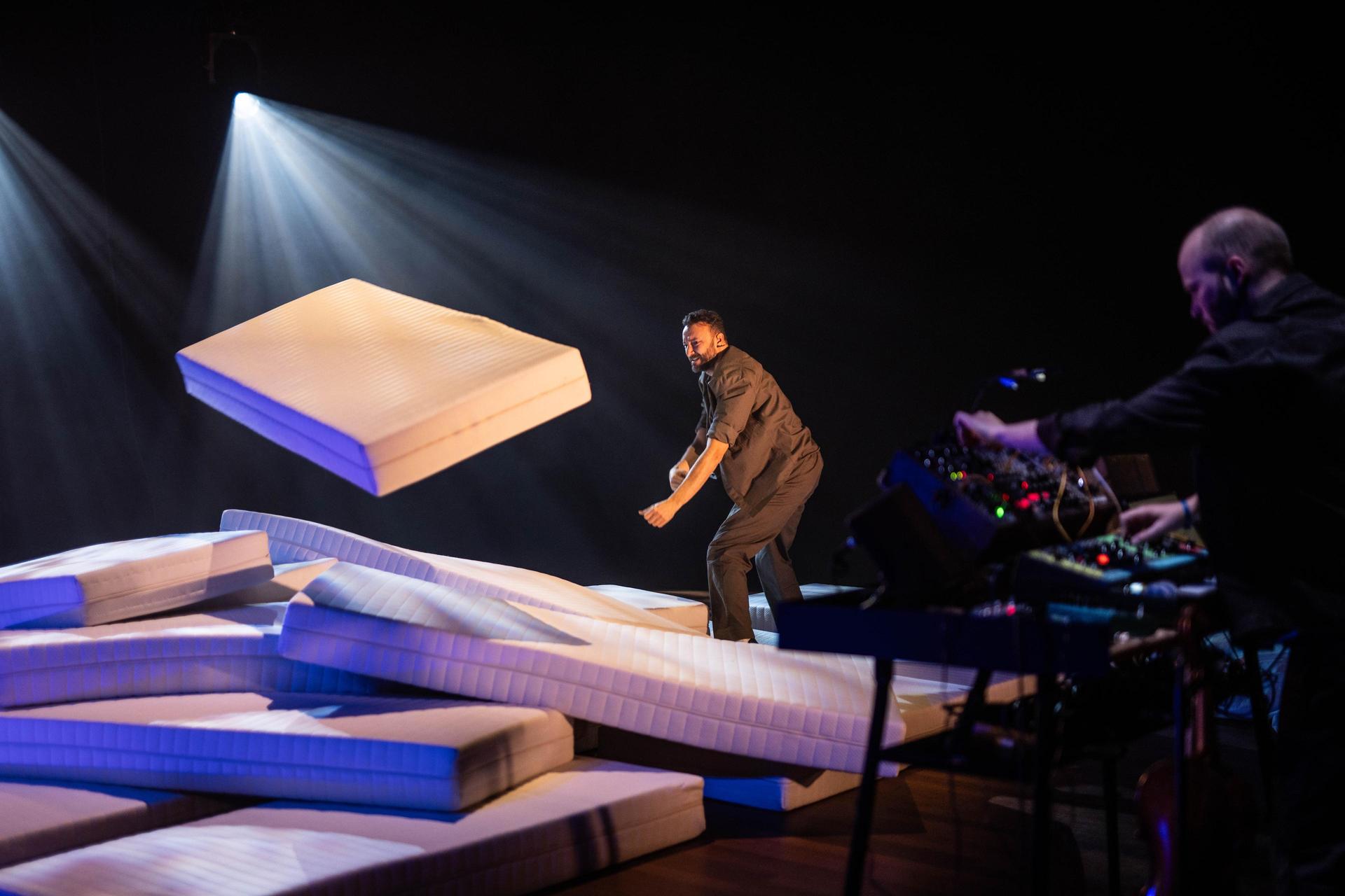 scènefoto's Nasrdin Dchar