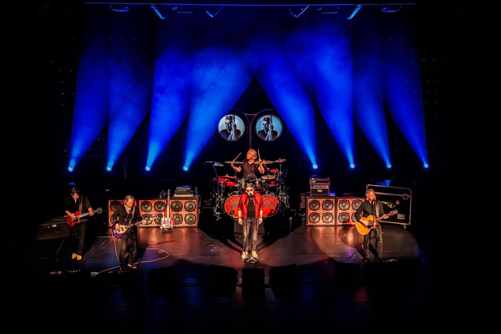 scènebeelden Coming on Strong