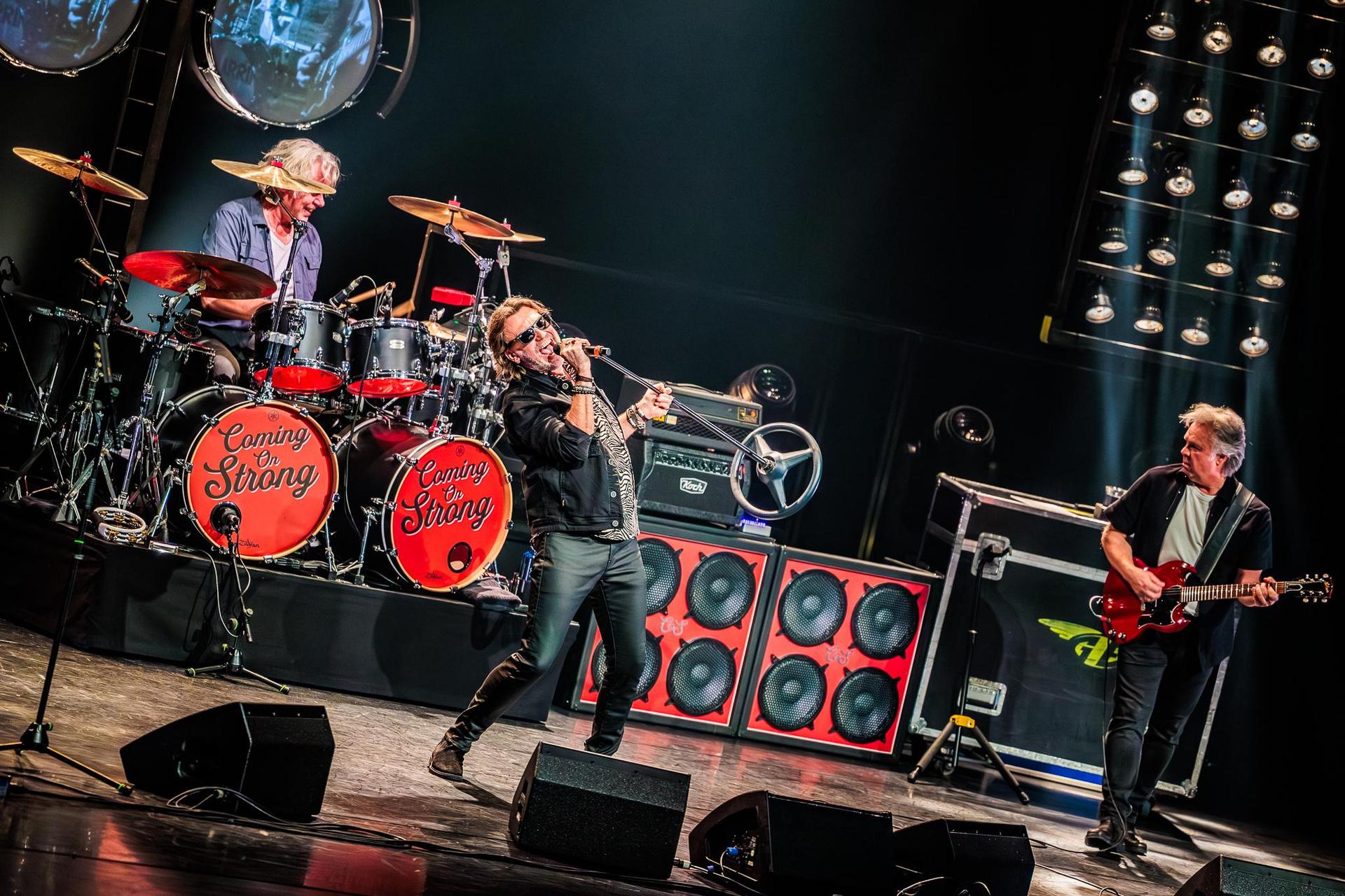 scènebeelden Coming on Strong