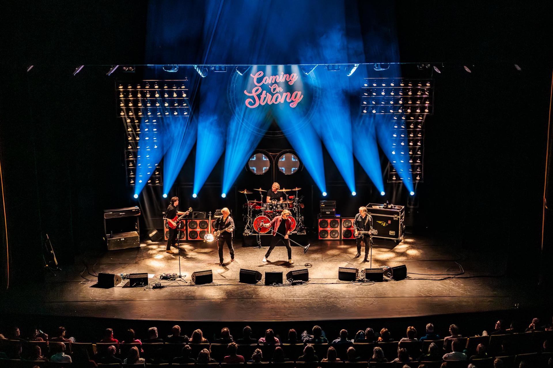 scènebeelden Coming on Strong