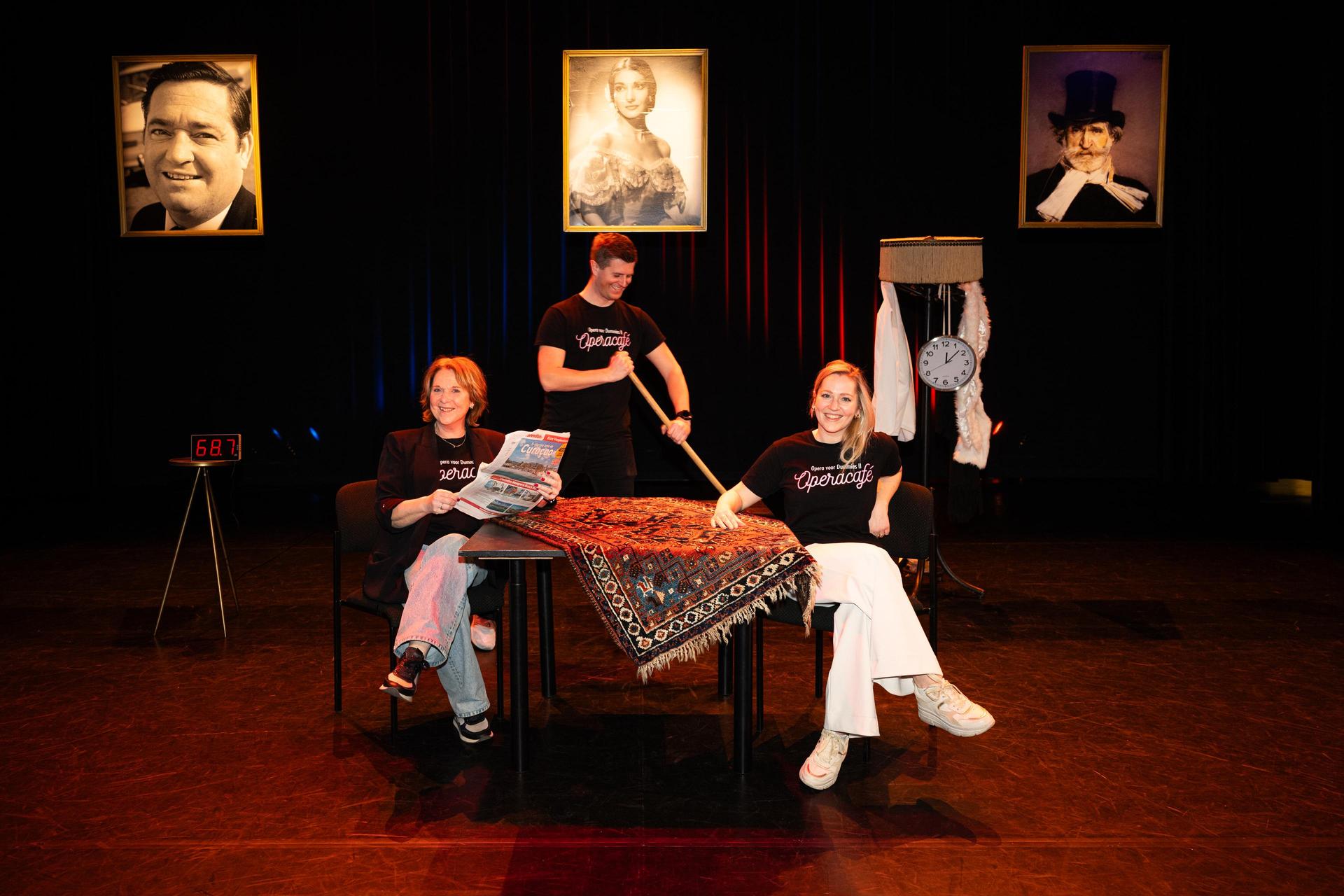 scènebeelden Celine Janssen - Operacafé