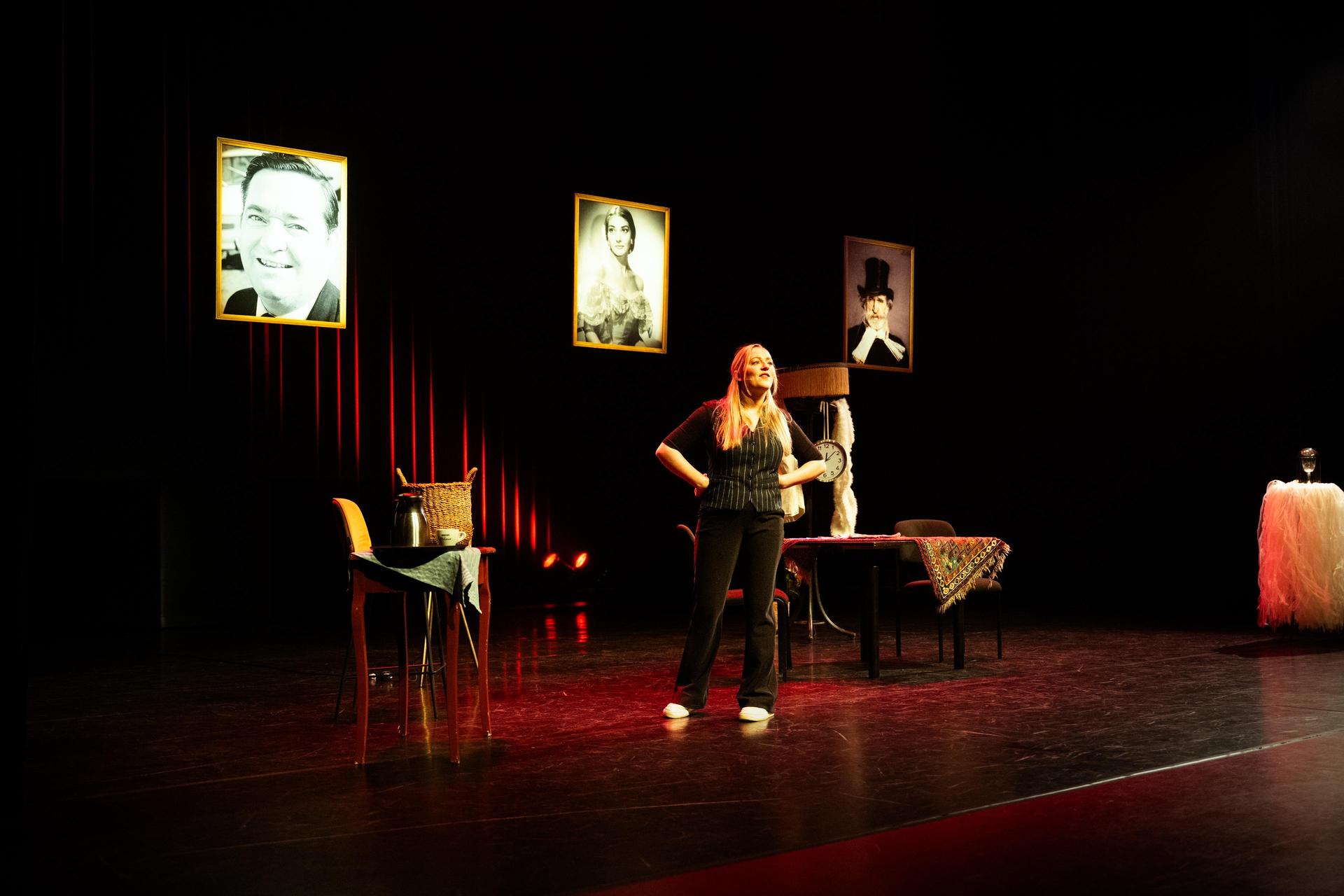 scènebeelden Celine Janssen - Operacafé