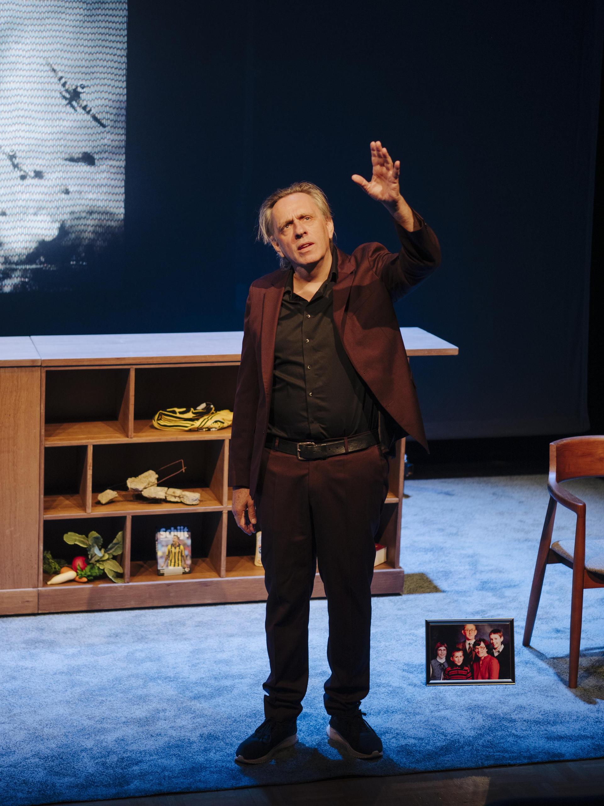 scènebeelden van Marcel van Roosmalen - Ik mag niet klagen