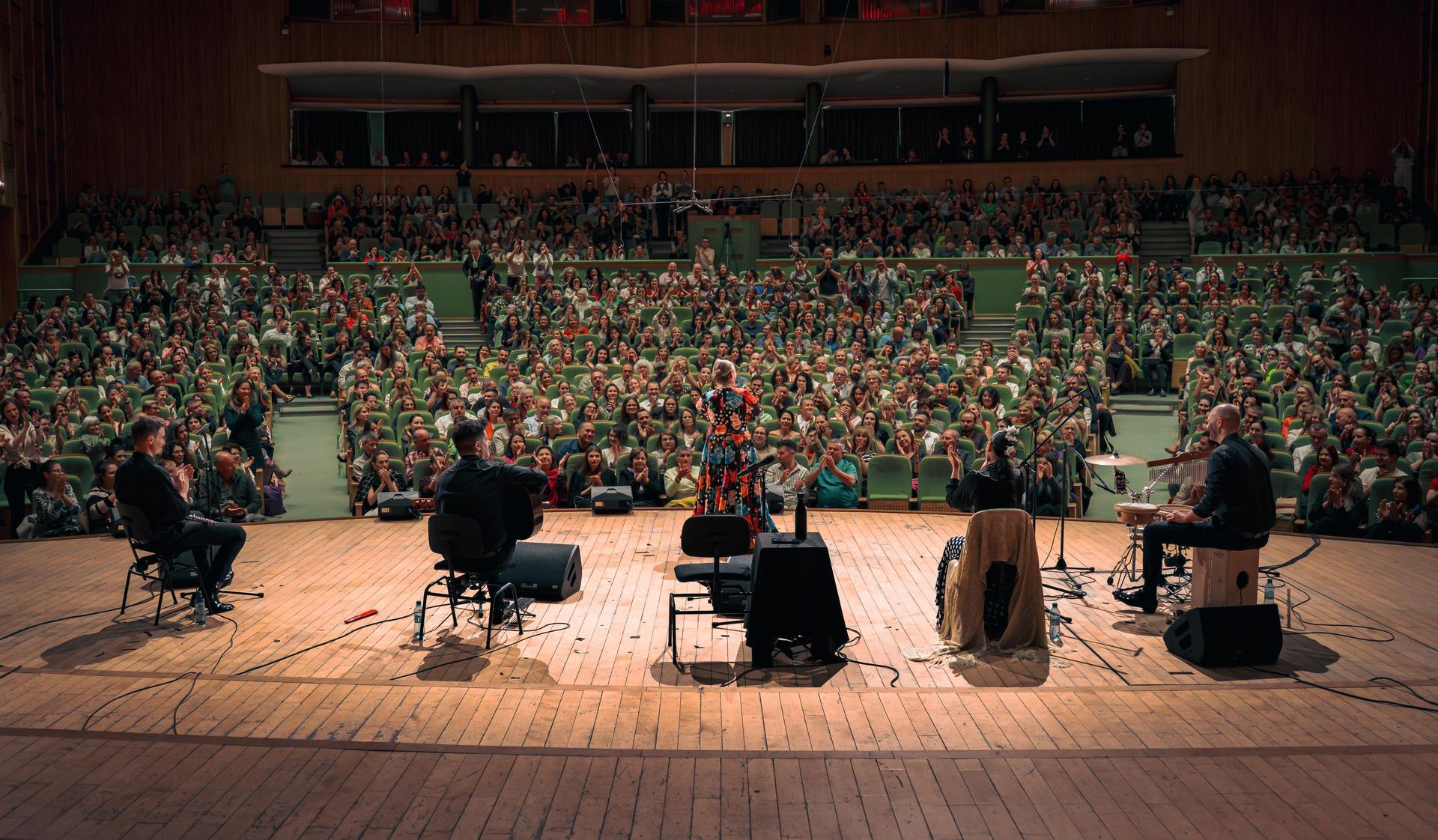 beelden Flamencomania op het podium
