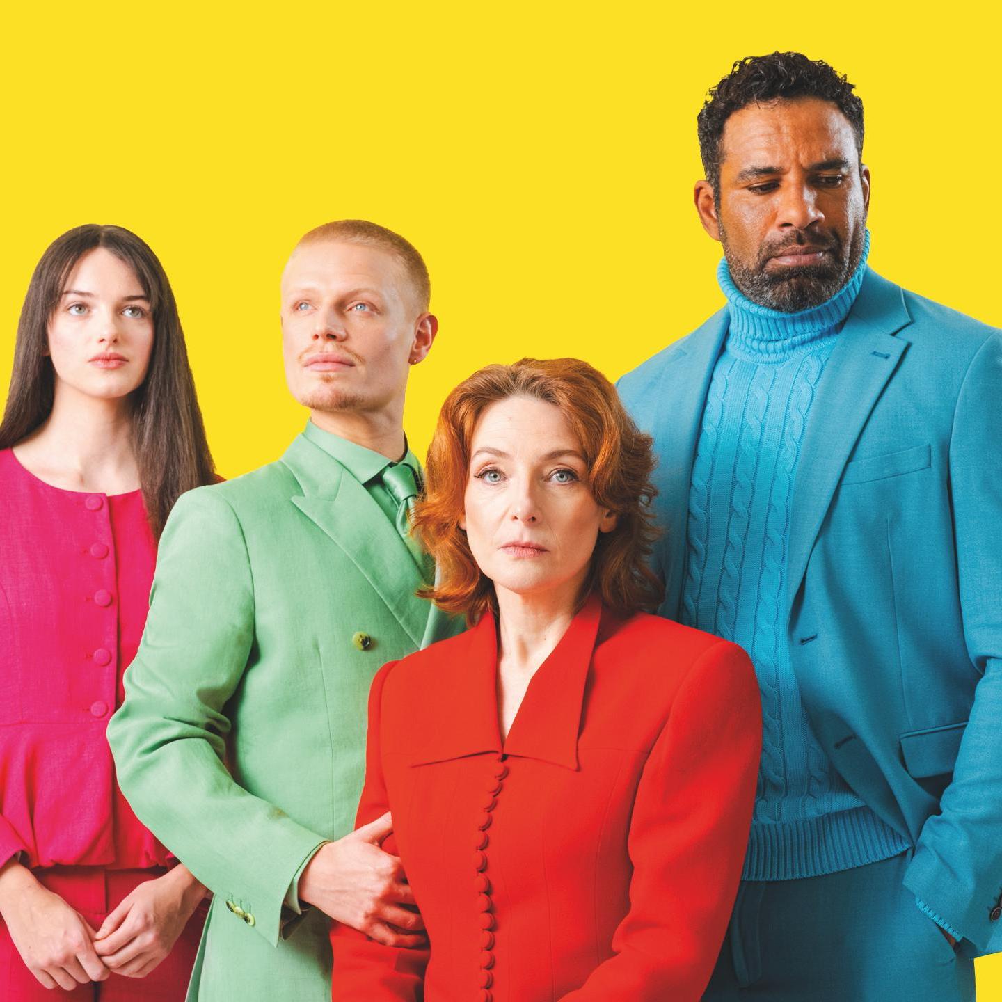 Next To Normal, Promotiebeeld Next To Normal met 4 acteurs in gekleurde pakken tegen een gele achtergrond