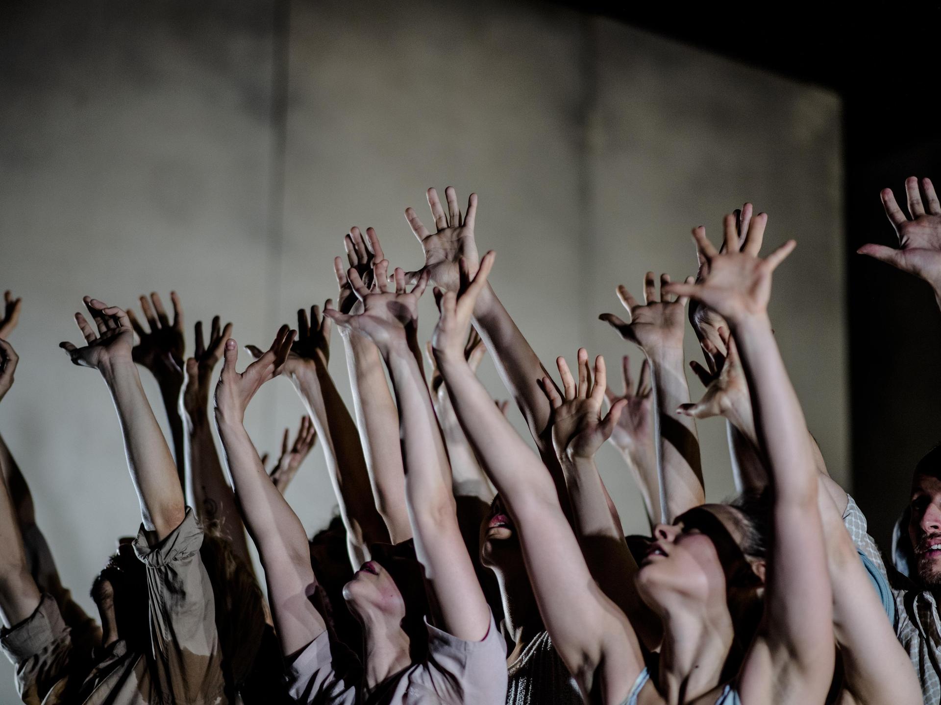 Conny Janssen Danst - Behind The Wall
