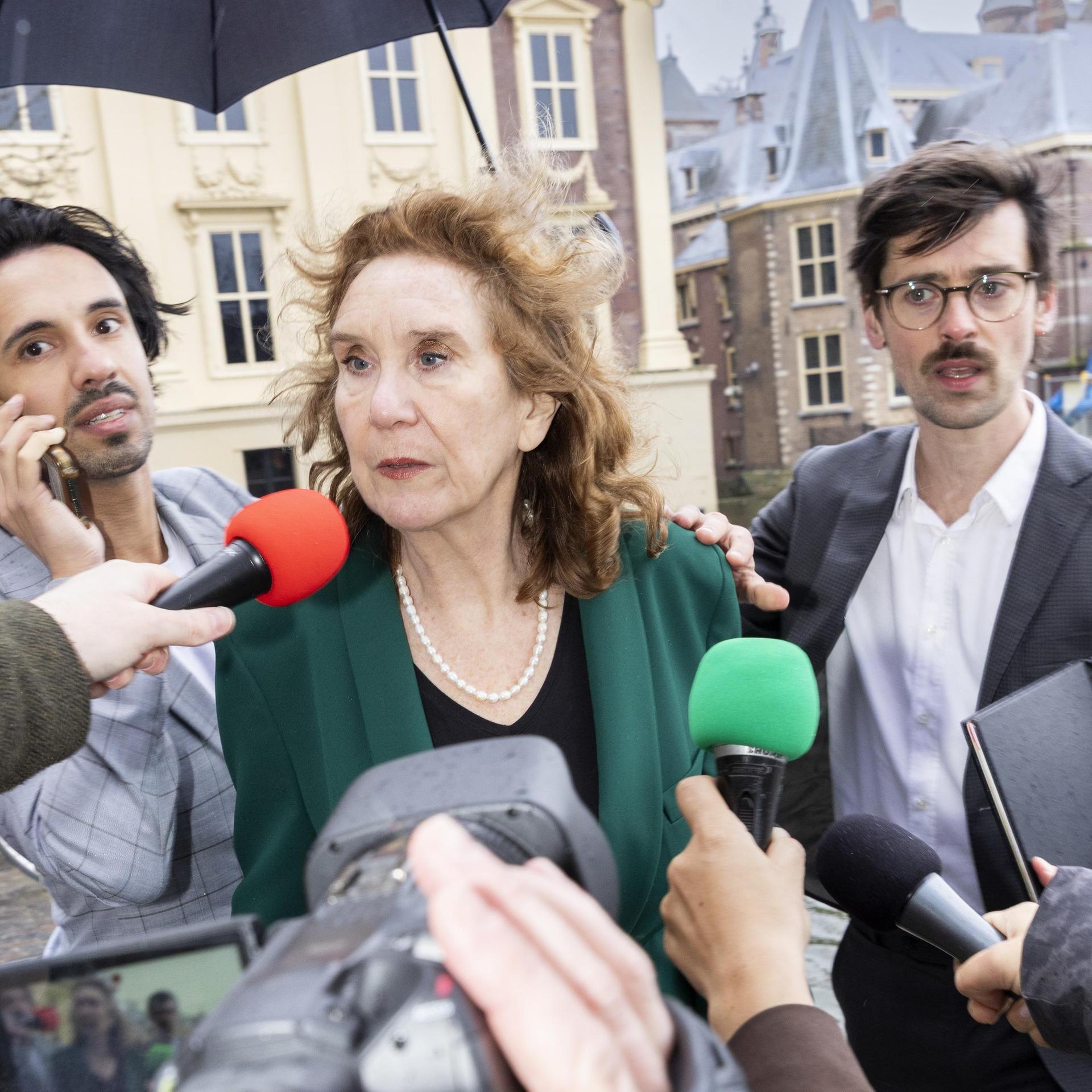 De Bestorming, Promotiebeeld De Bestorming met acteurs bij Binnenhof