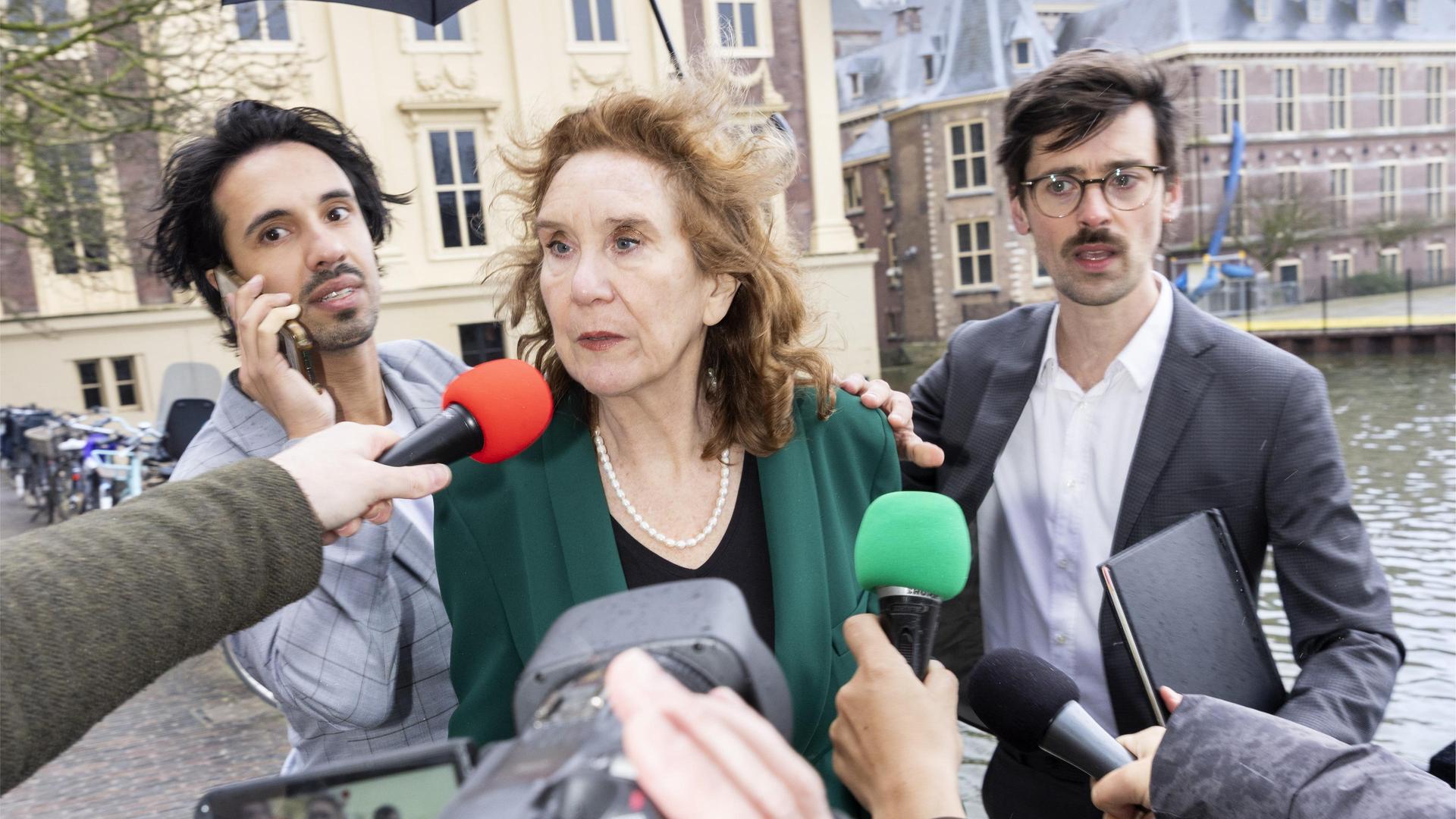 De Bestorming, Promotiebeeld De Bestorming met acteurs bij Binnenhof