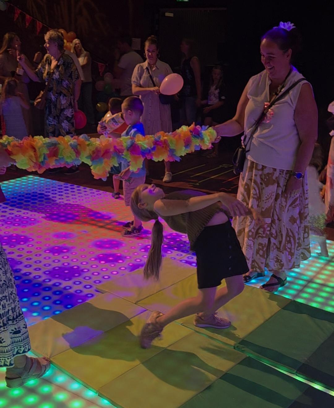 Foto's bezoekers Stoep Kids Kinderdisco 28 juni 2026