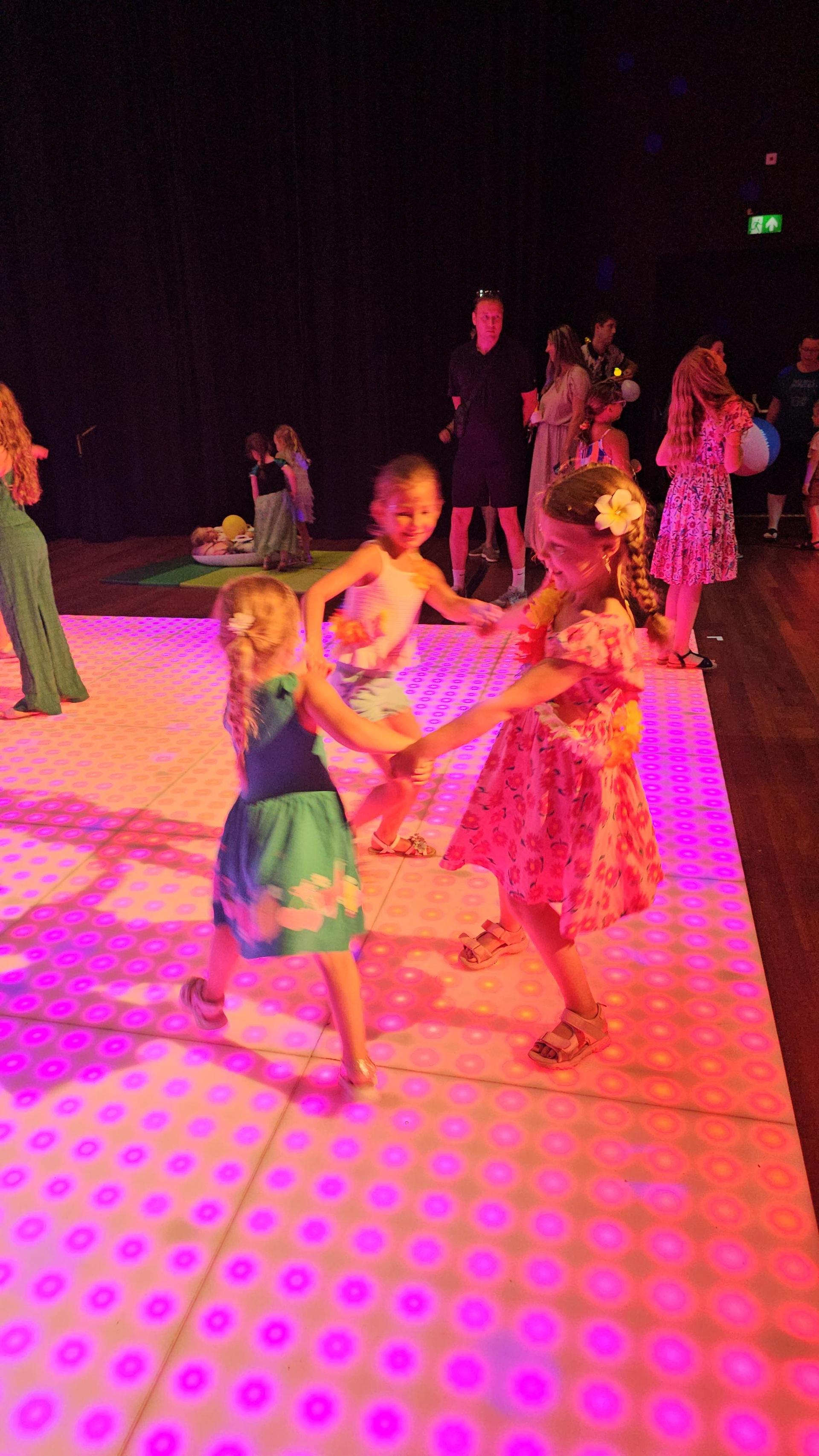 Foto's bezoekers Stoep Kids Kinderdisco 28 juni 2026