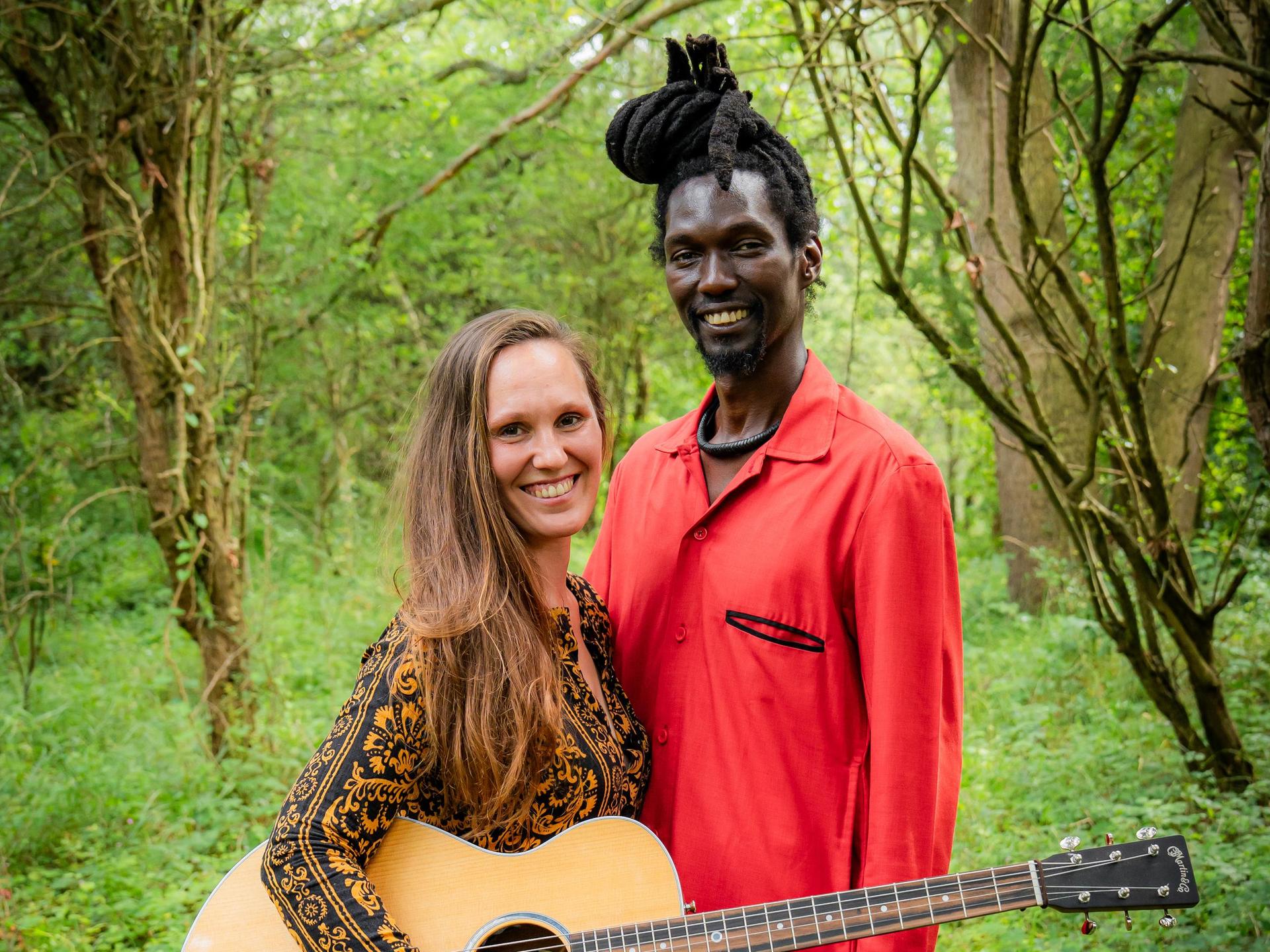 NIS PODIUM OP LOCATIE - Eline Bierling en Mame N'Diack