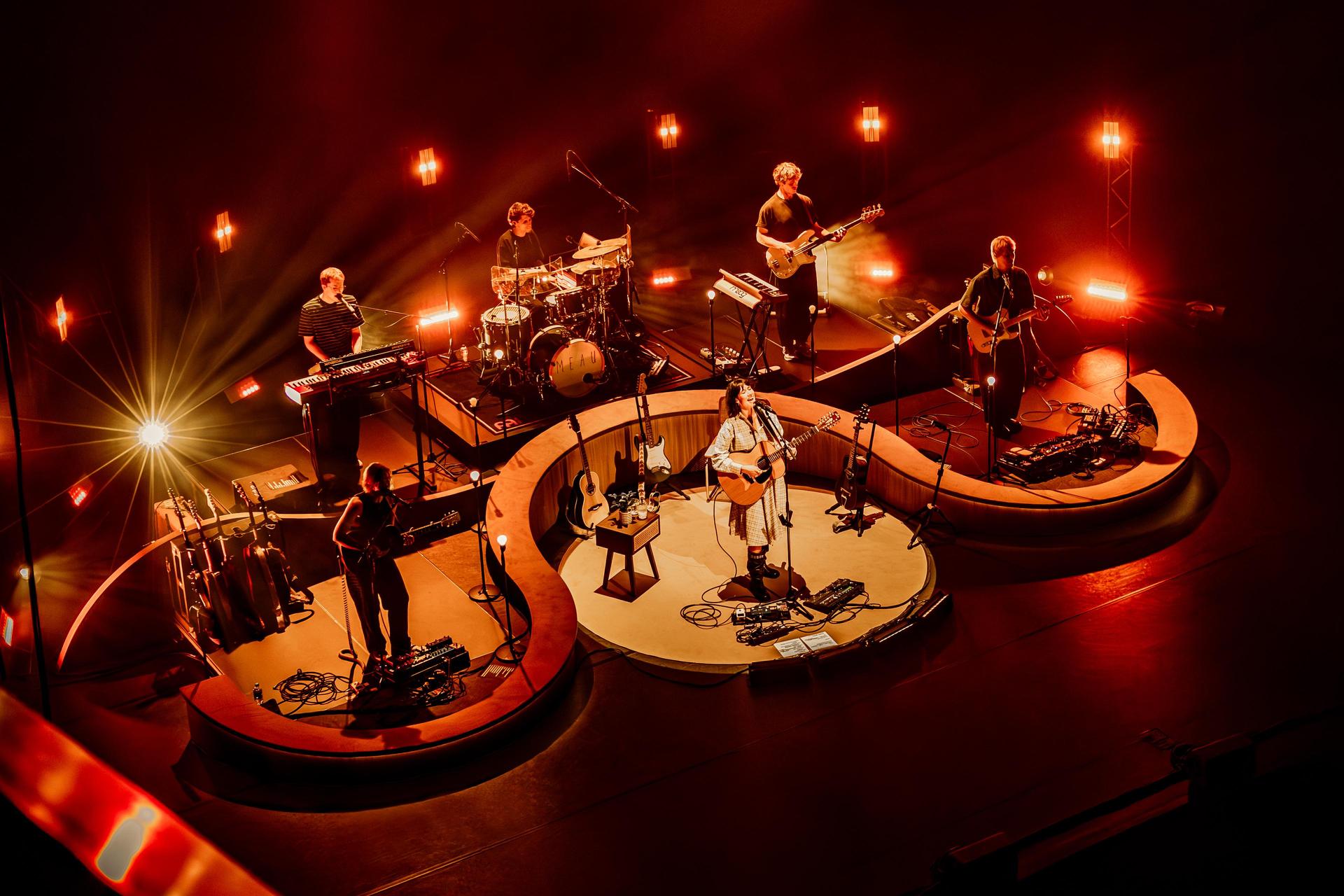 livebeelden van concert van Meau