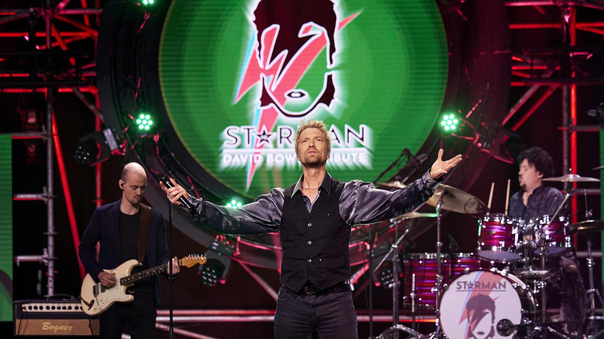 St★rman, scènefoto van de band Starman op het podium