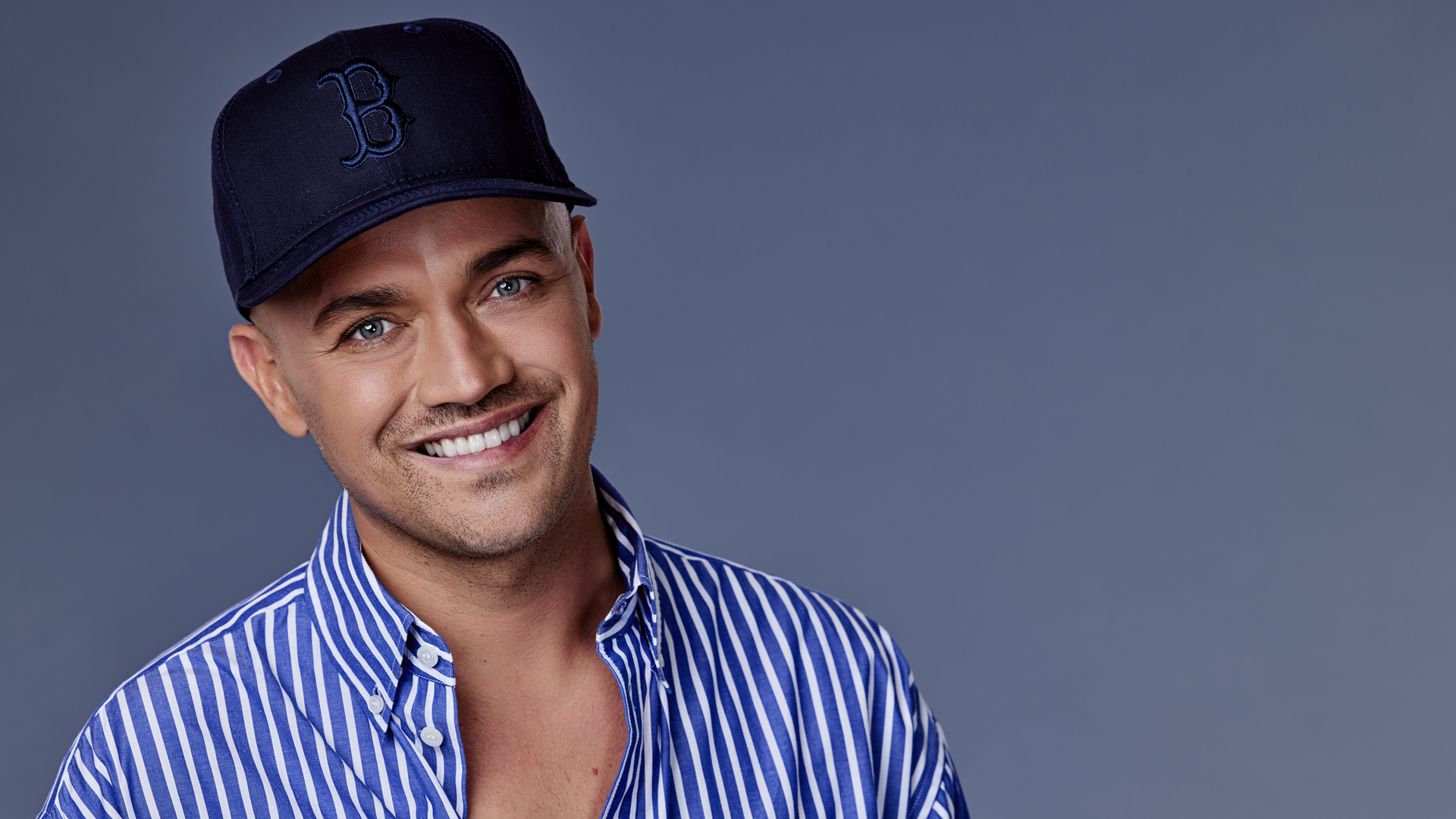 Joël Borelli, Promotiefoto Joel Borelli met pet op