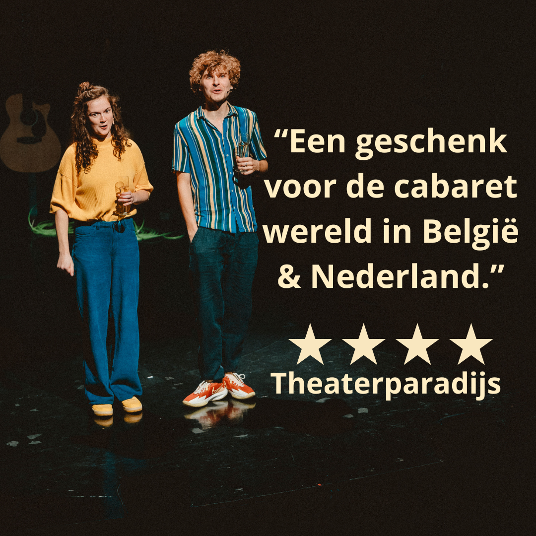 Severins en Van Velden op het podium samen met recensiequote van Theaterparadijs met 4 sterren