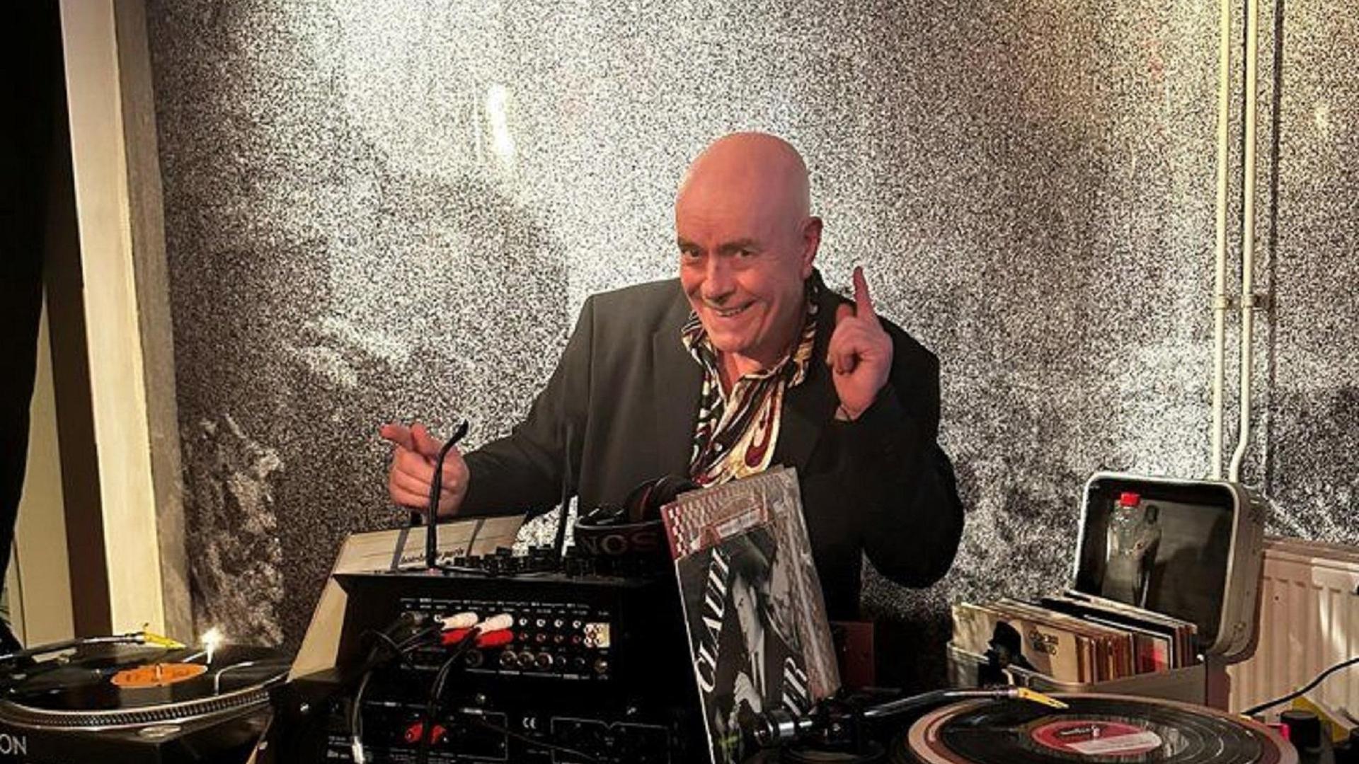 Afternoon Dancing, Dj Koert Sauer achter de draaitafel
