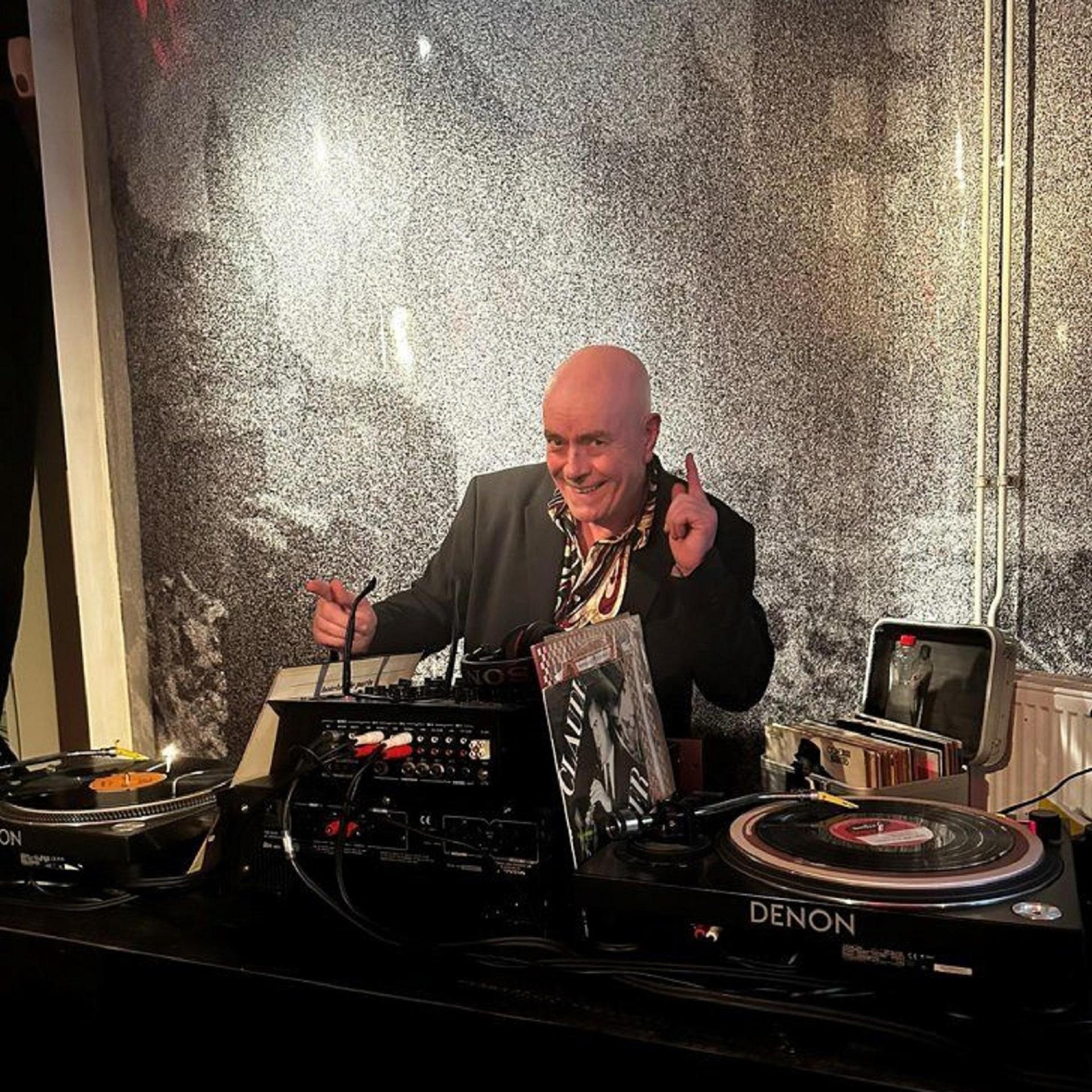 Afternoon Dancing, Dj Koert Sauer achter de draaitafel